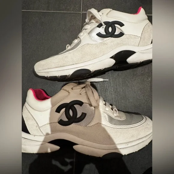 CHANEL white with pink accent Sneaker trainers with size 38 - Picture 2 of 5